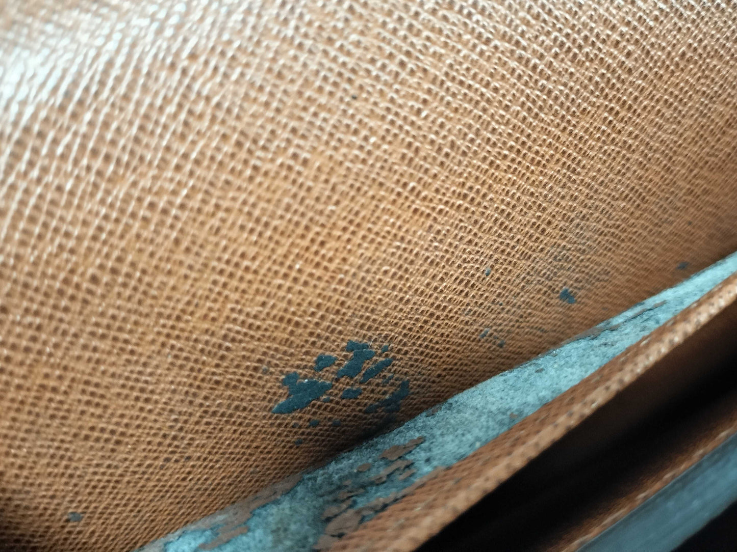 LOUIS VUITTON Monogram LV Conseiller Business Bag