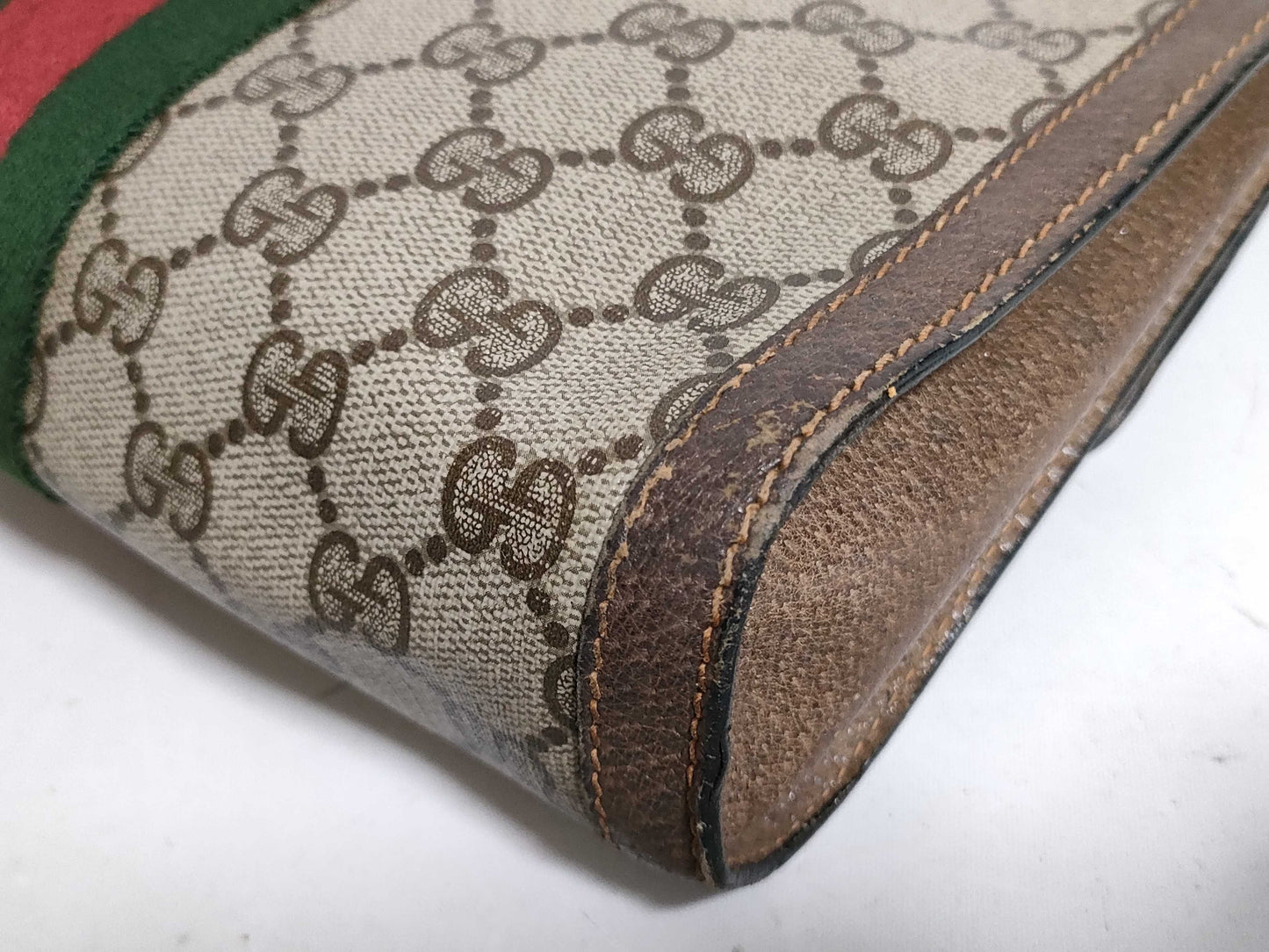 GUCCI GG Supreme GUCCI Sherry Line GG Supreme Gold Hardware Clutch Bag