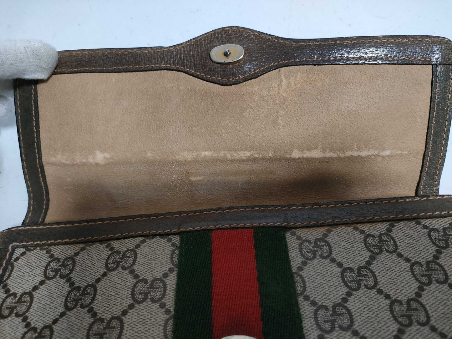 GUCCI GG Supreme GUCCI Sherry Line GG Supreme Gold Hardware Clutch Bag