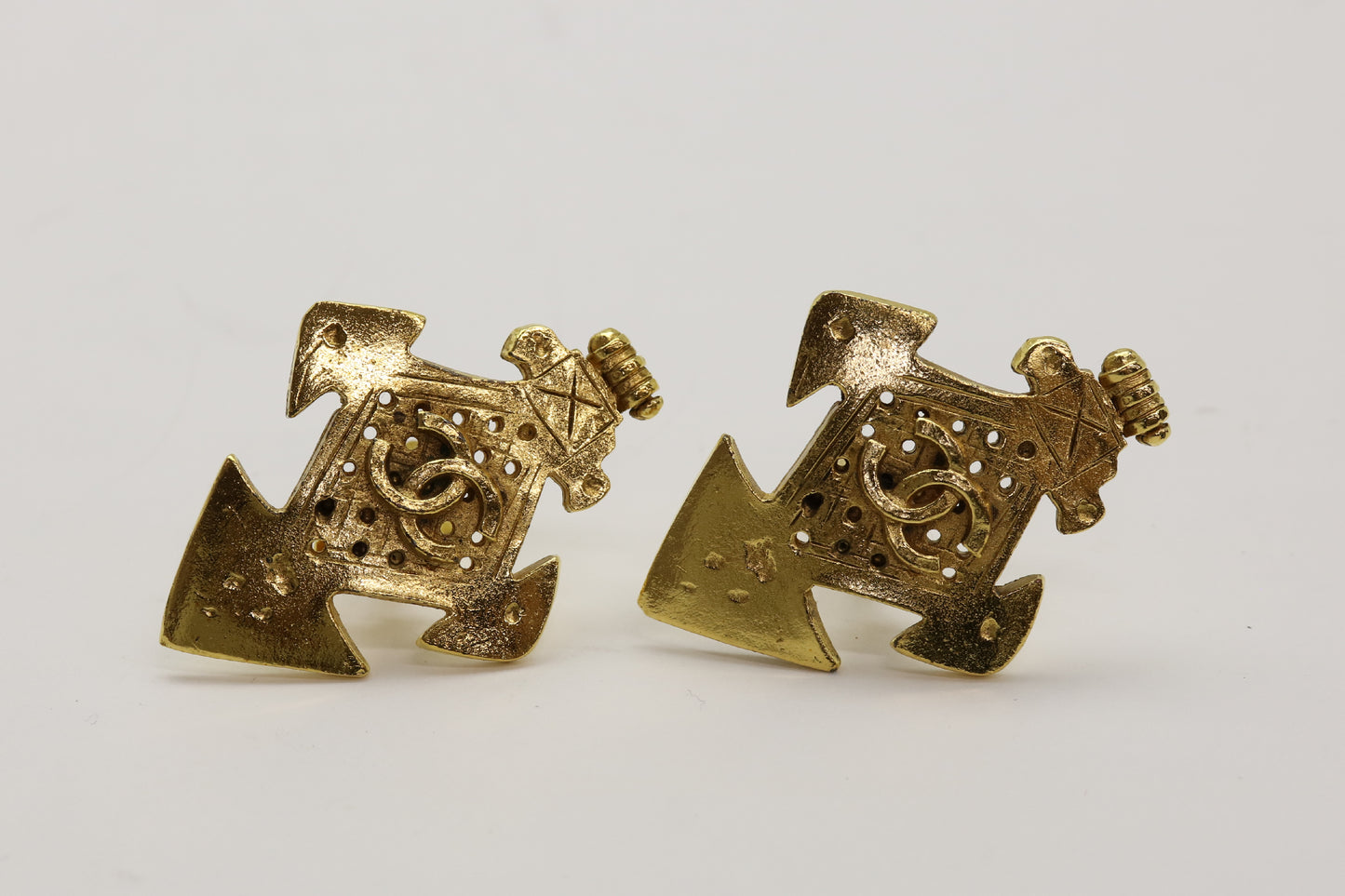 CHANEL 94P Coco Mark Cross Earrings
