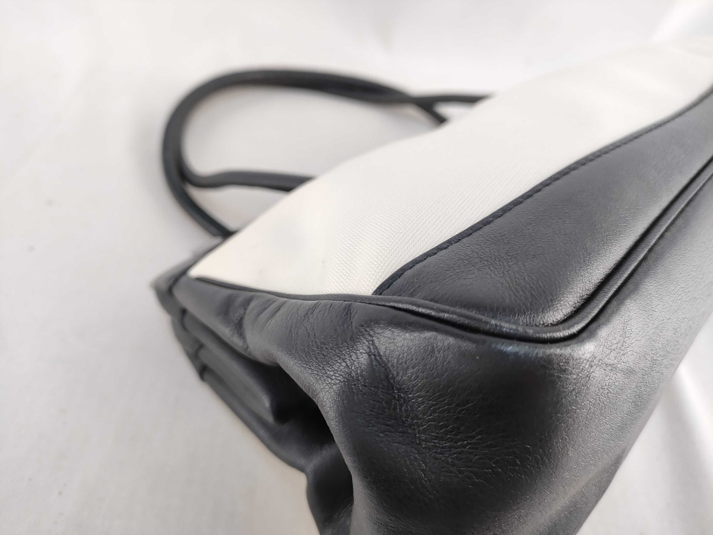 GUCCI 92726 Handbag, Plain Canvas x Leather, White/Black