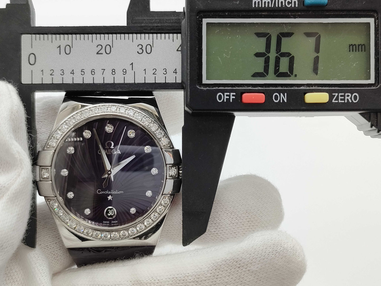 OMEGA 123.18.35.60.60.001 91058442 Quartz Purple Men's Watch