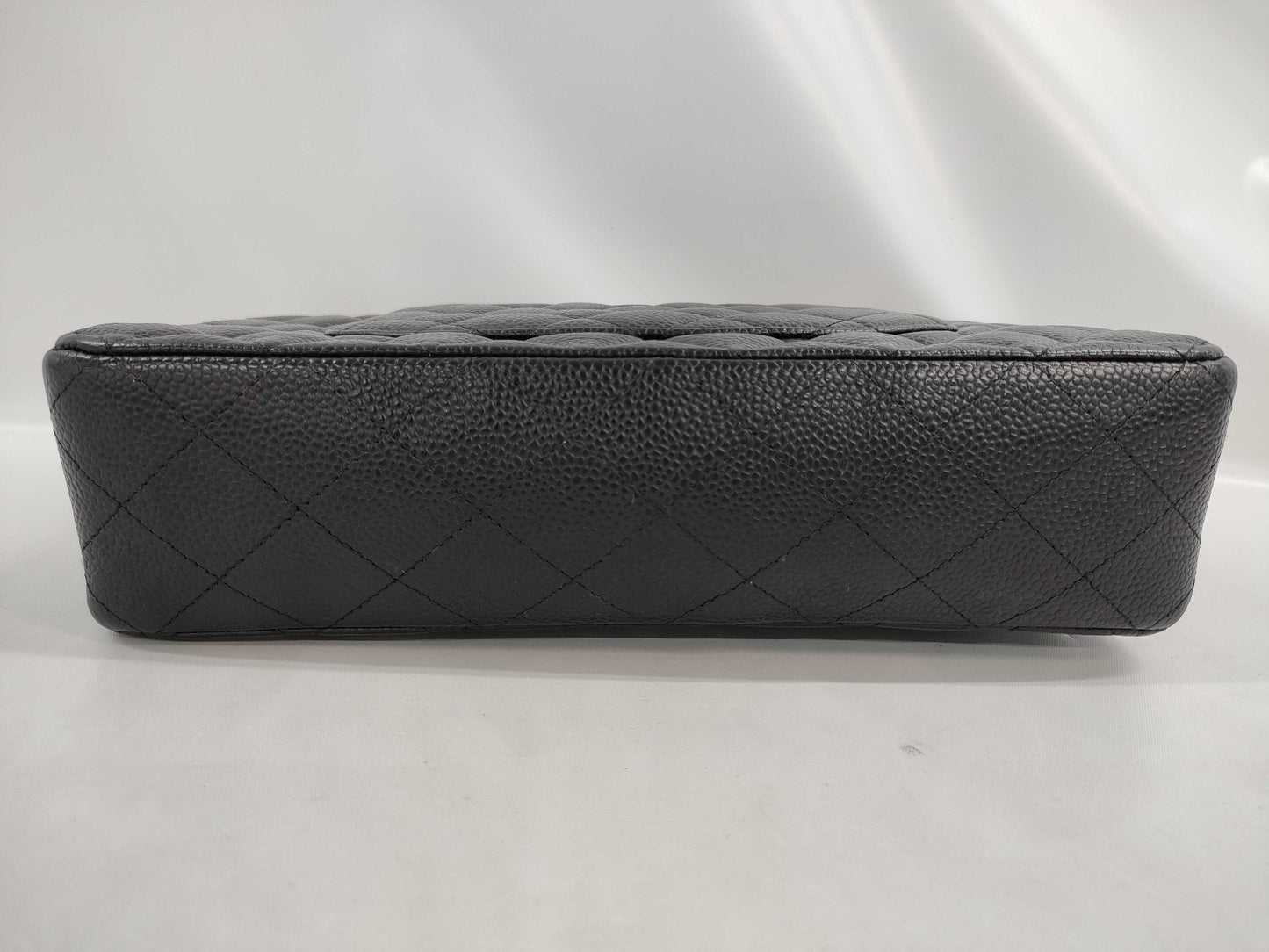 CHANEL CHANEL Matelasse Shoulder Bag Caviar Skin Shoulder Bag
