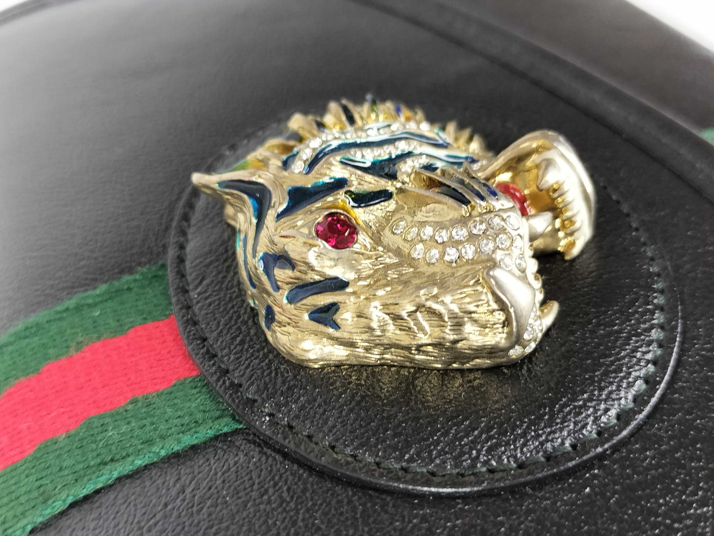 GUCCI Tiger Head Sherry Shoulder Bag