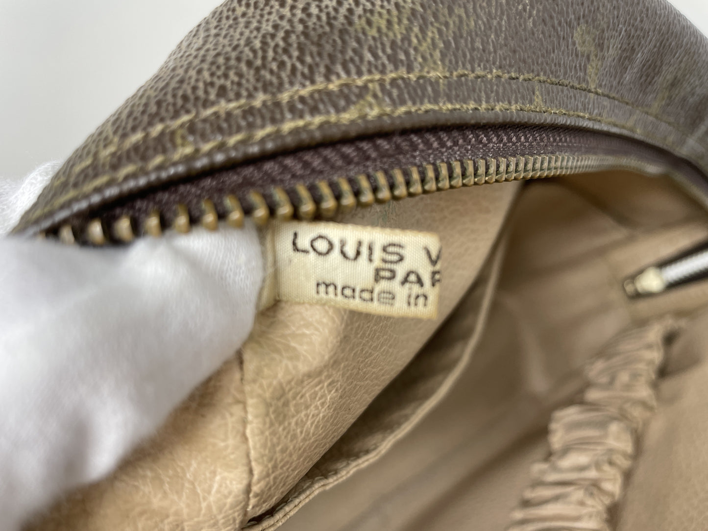 LOUIS VUITTON True Toilet M47522 Clutch Bag