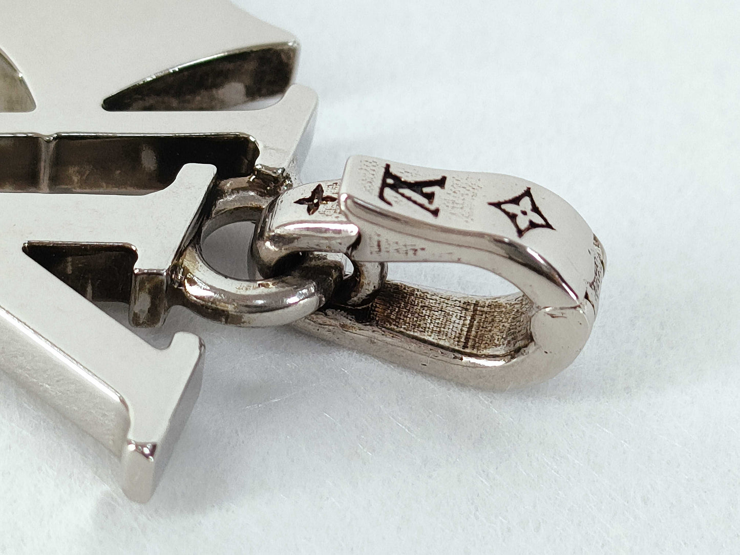 LOUIS VUITTON Charm LV Flower M03091 LE2245 Pendant Top