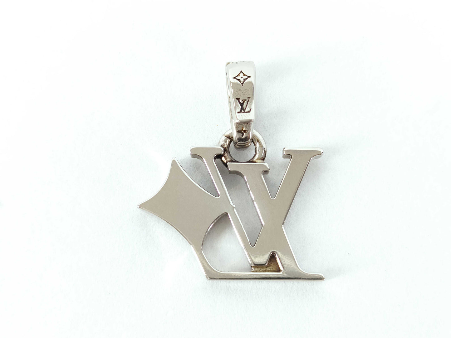 LOUIS VUITTON Charm LV Flower M03091 LE2245 Pendant Top
