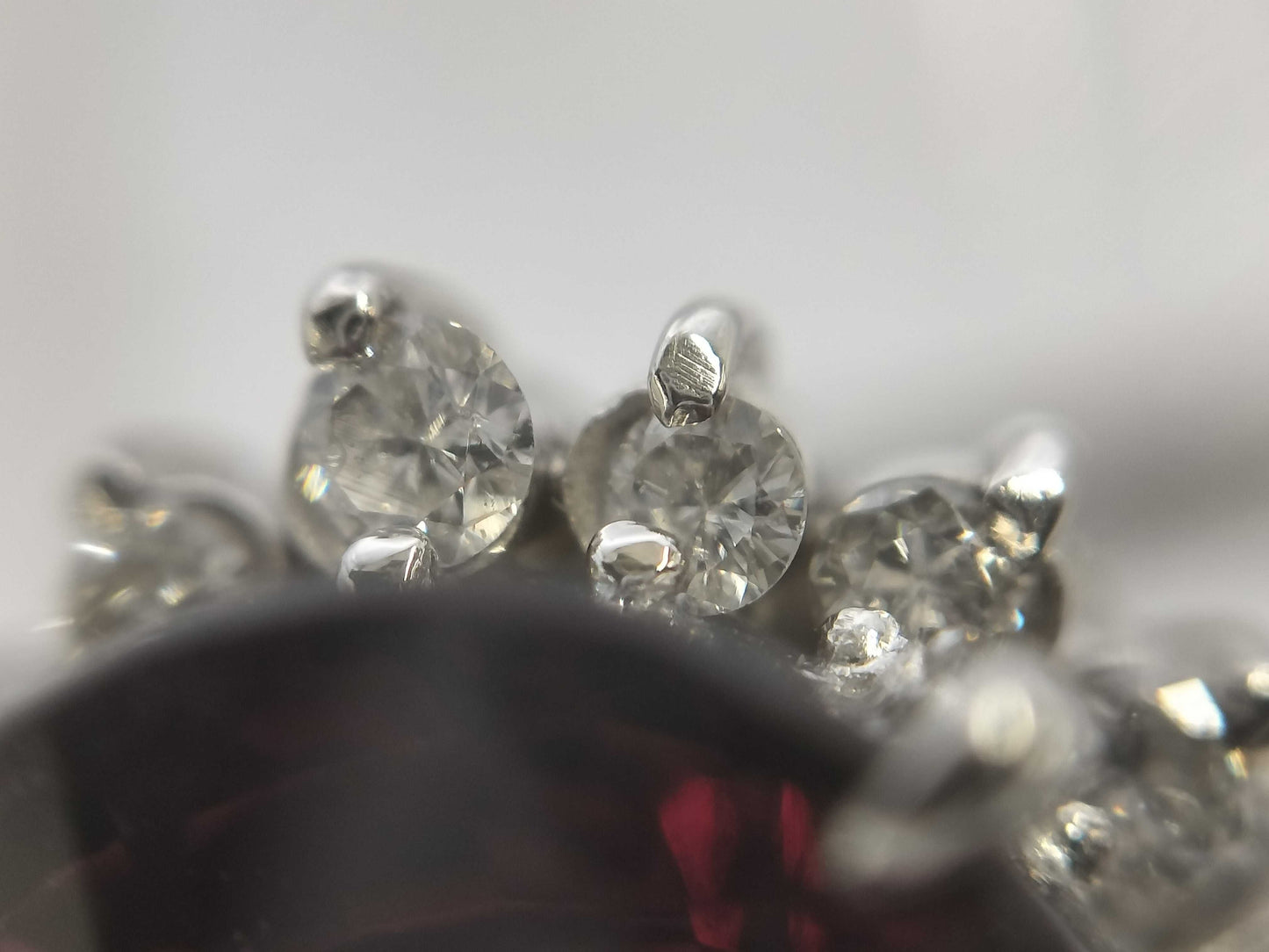 5.31ct colored stone, 0.44ct diameter, PT900, 8.3g ring