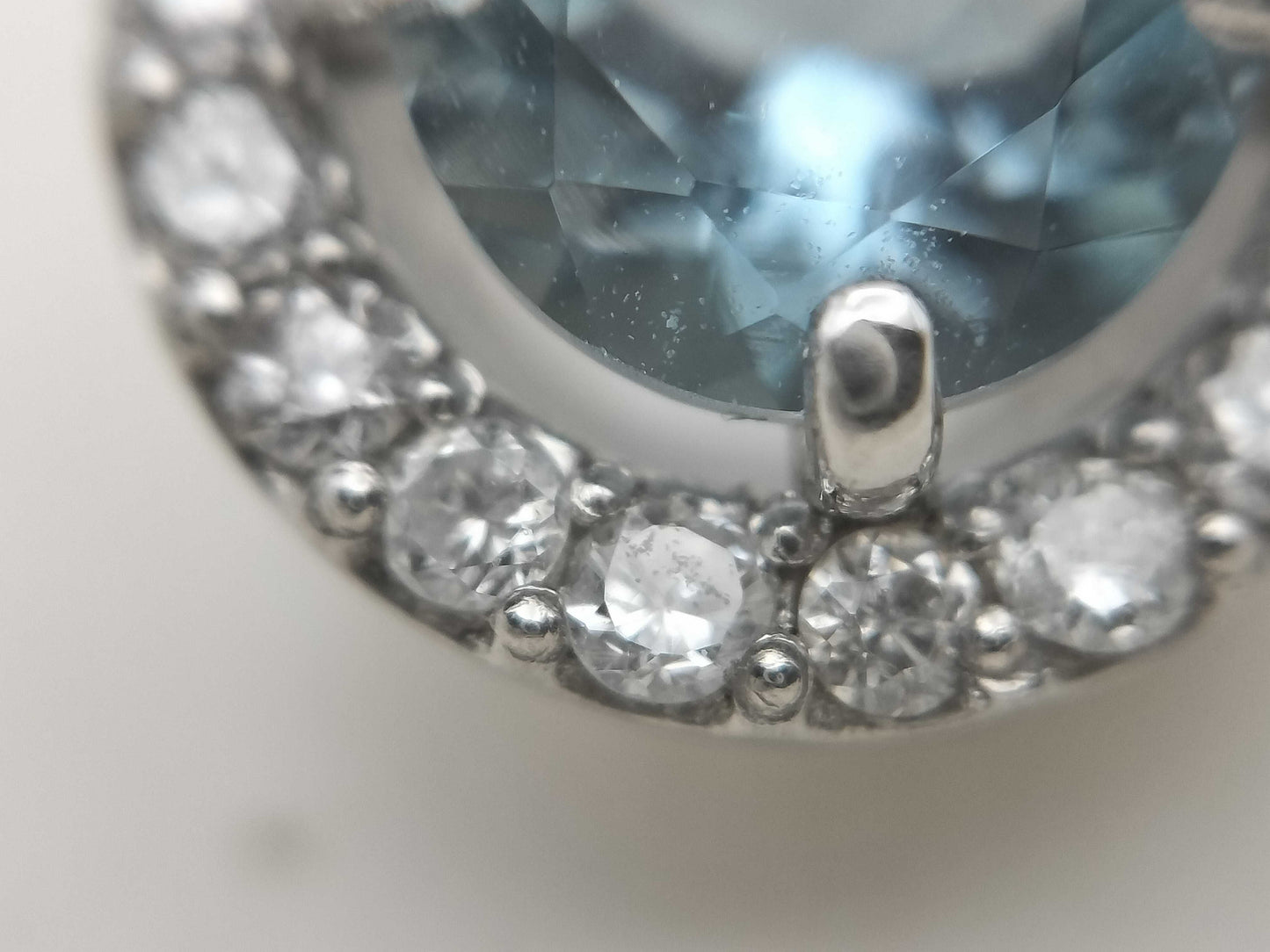 AQ0.570/0.553ct D0.15/0.15ct PT950/900 4.4g Earrings