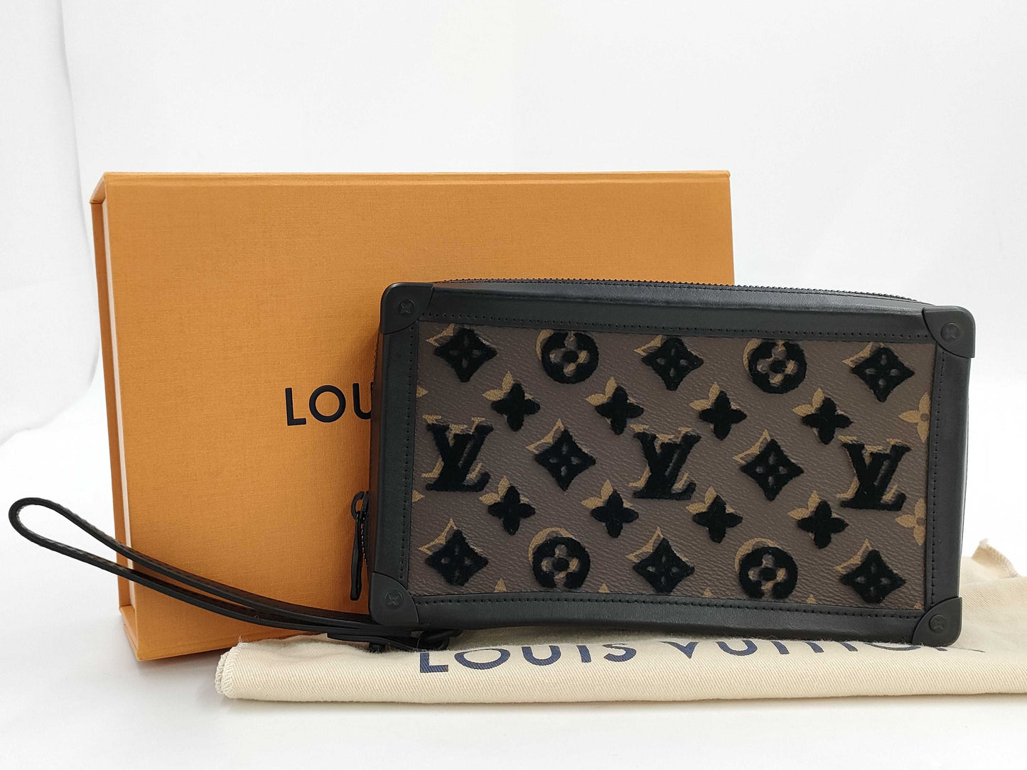 LOUIS VUITTON M45061 Soft Trunk Clutch Bag