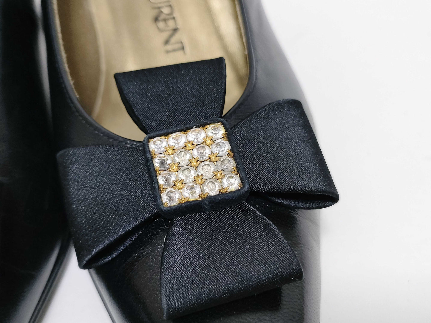 Yves Saint Laurent Yves Saint-Laurent Pumps Pumps