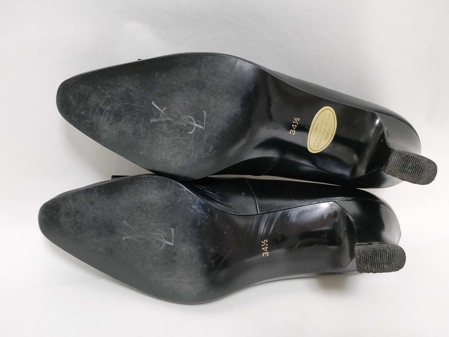 Yves Saint Laurent Yves Saint-Laurent Pumps Pumps