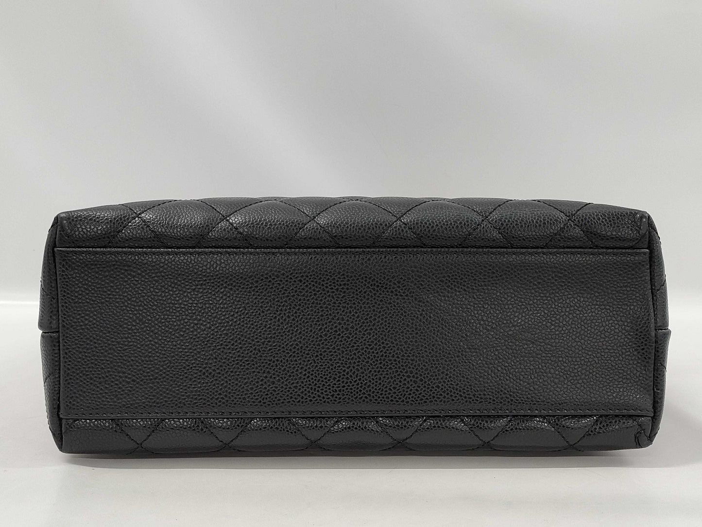 CHANEL Caviar Skin Matelasse Handbag