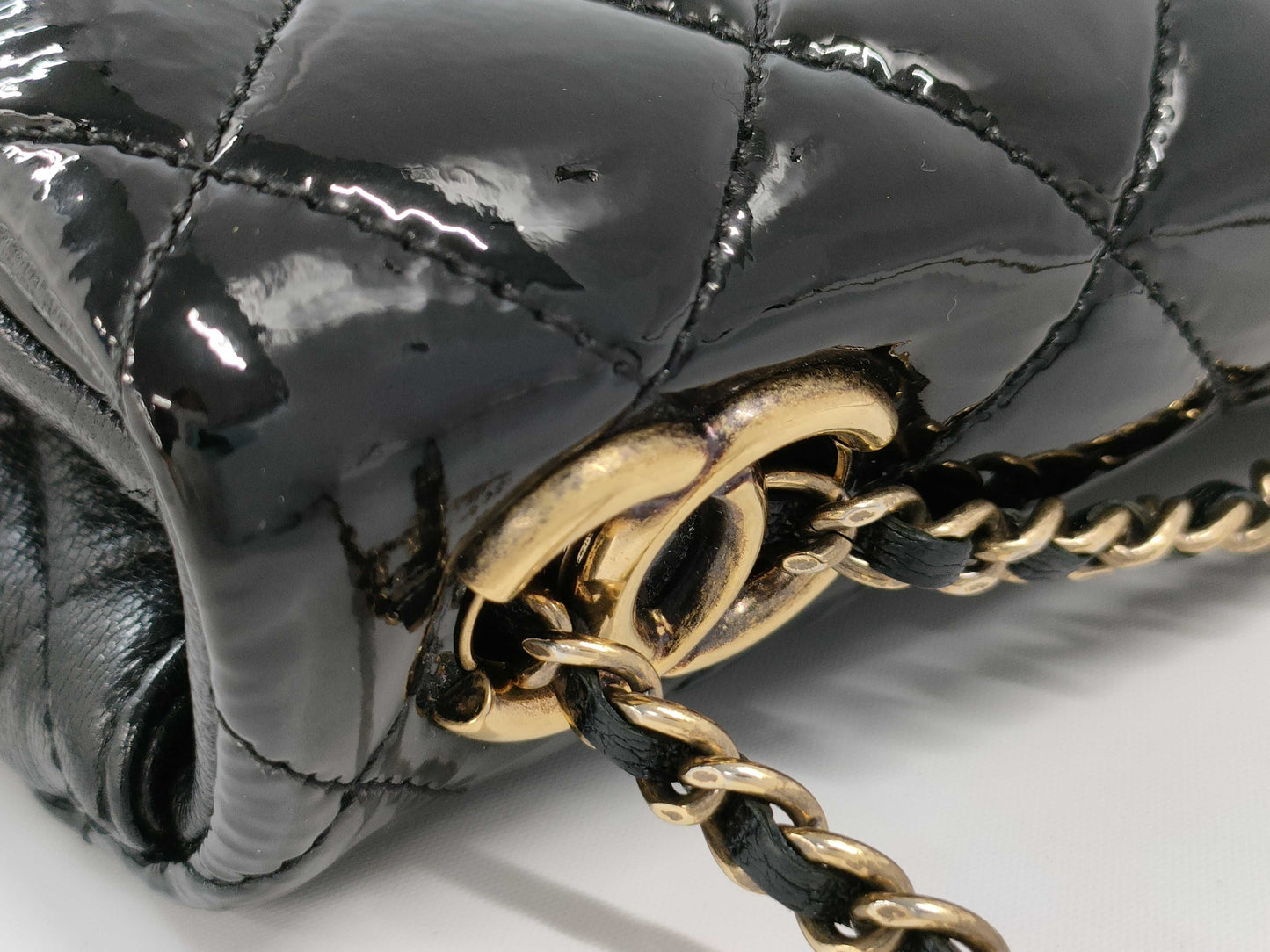 CHANEL CHANEL Matelasse Chain Shoulder Bag in Black with Gold Hardware and Enamel Calfskin Leather 21327349 Shoulder Bag