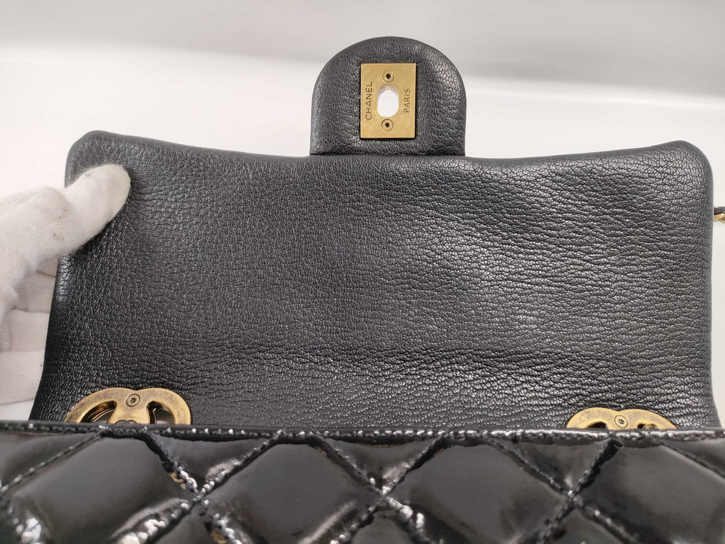 CHANEL CHANEL Matelasse Chain Shoulder Bag in Black with Gold Hardware and Enamel Calfskin Leather 21327349 Shoulder Bag