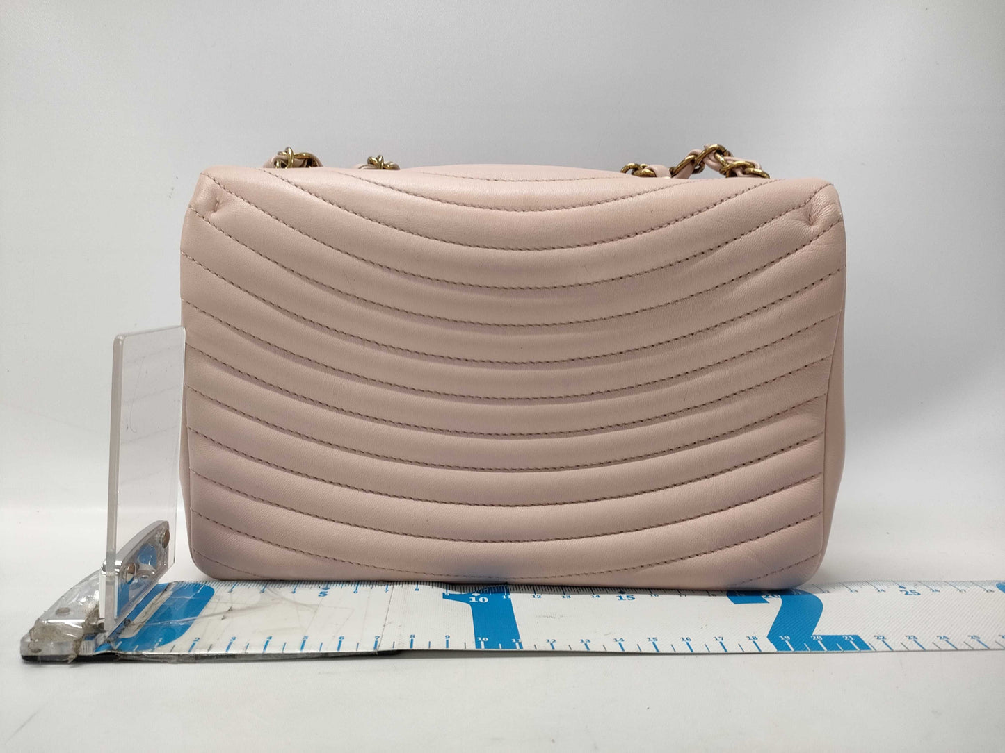 CHANEL Design Stitch Chain Shoulder Bag Pink Beige with Gold Hardware, Lambskin, 23078341 Shoulder Bag
