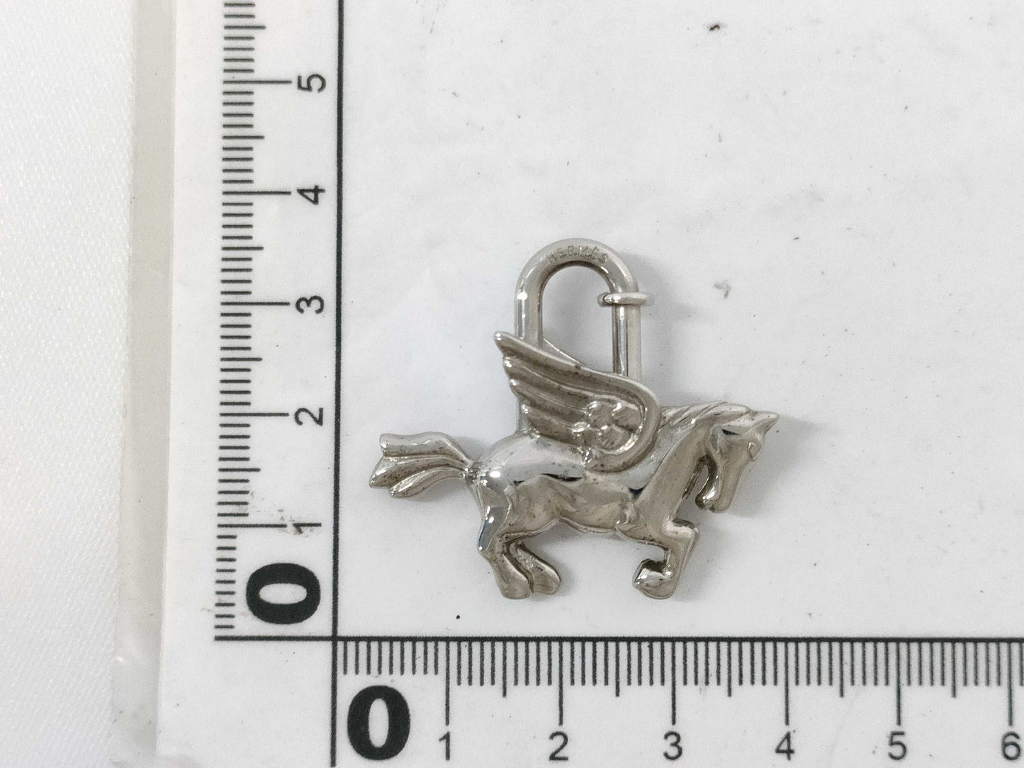 HERMES Pegasus Cadena Charm, Silver