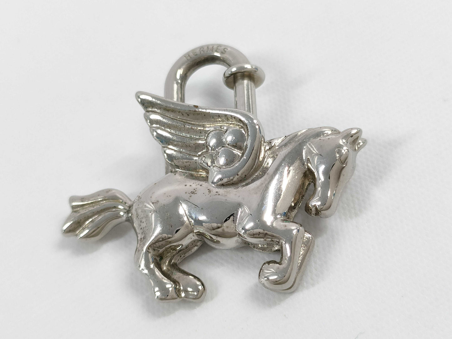HERMES Pegasus Cadena Charm, Silver