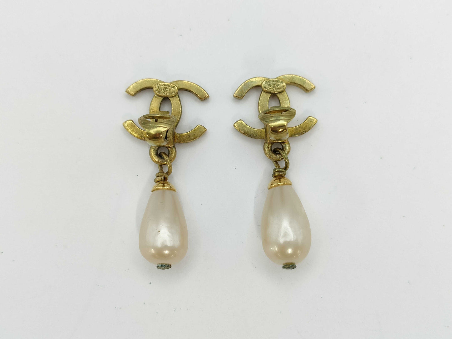 CHANEL Pearl Earrings