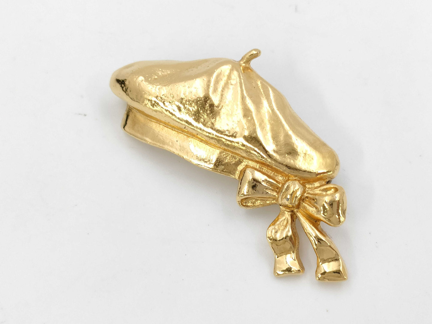 CHANEL beret brooch