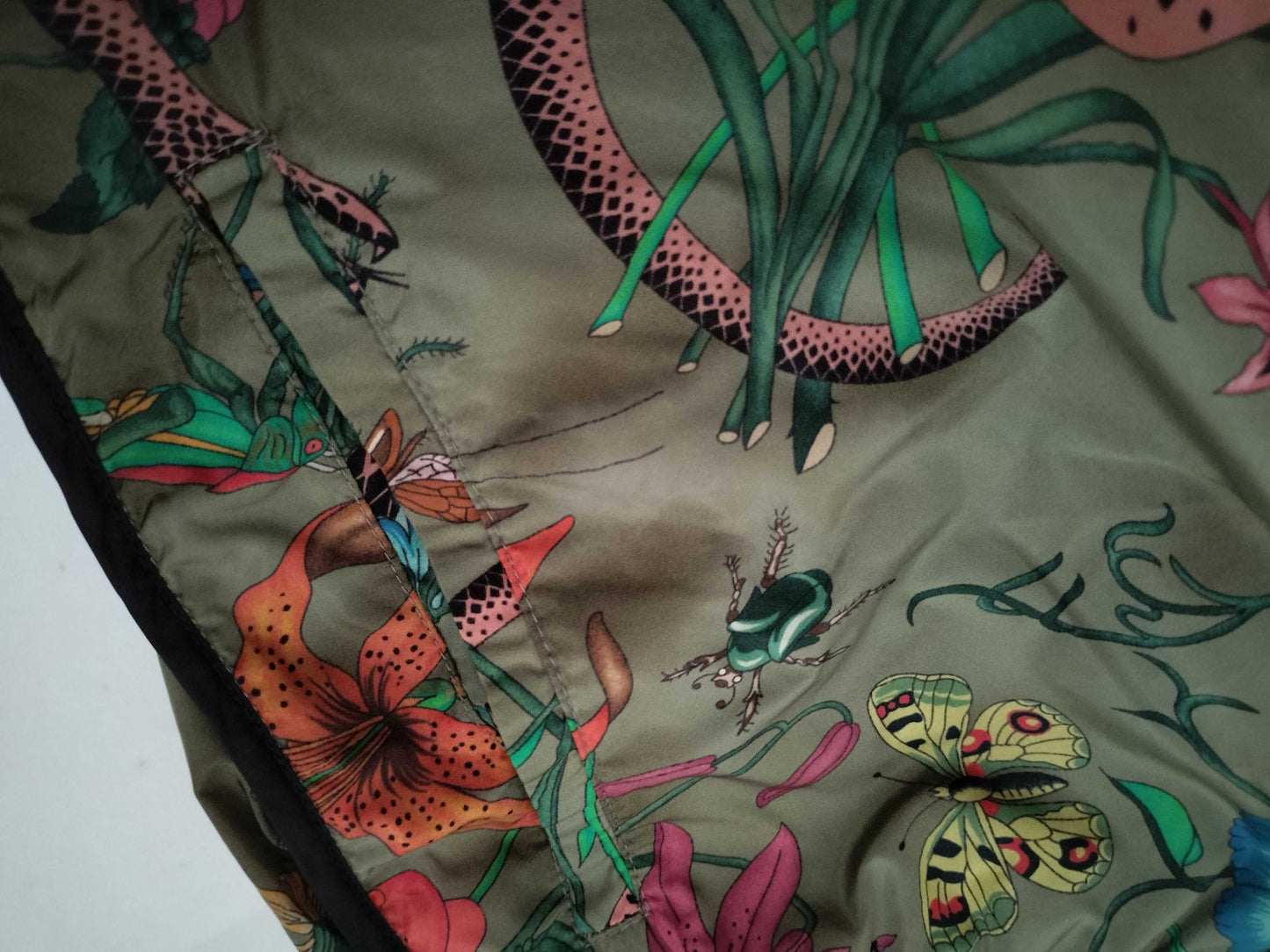 GUCCI GUCCI Nylon Floral Shorts Khaki 430782 Pants
