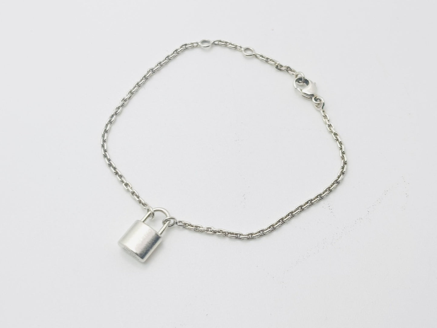 LOUIS VUITTON Q95450 Silver Lockit Bracelet, 925 Silver Bracelet/Bangle