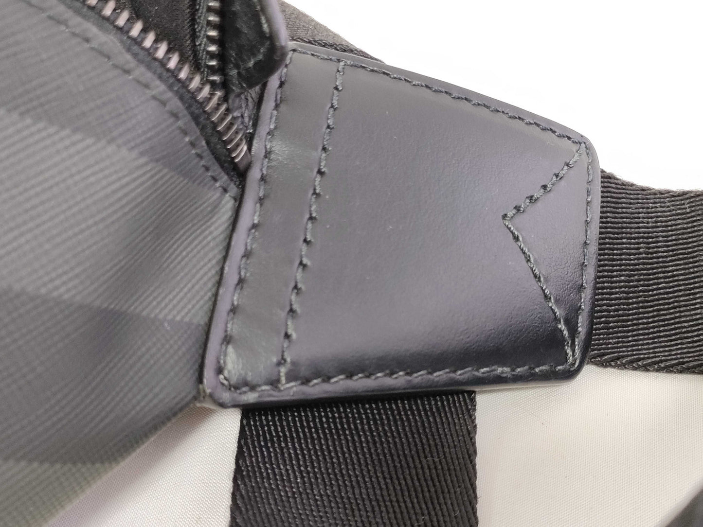 BURBERRY FR - buberry bum black leather bag waist bag