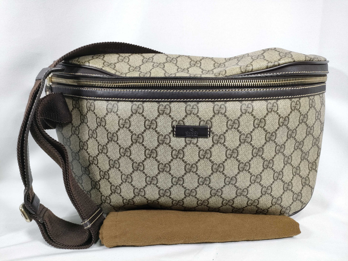 GUCCI GG Supreme Beige Body Bag PVC x Leather 211110 Waist Bag