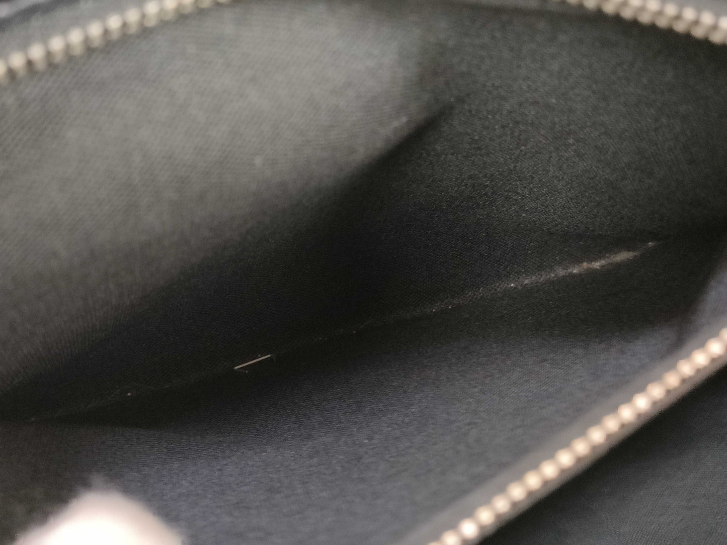 LOUIS VUITTON Taiga Casbeck PM M31022 TH1014 Black Business Bag