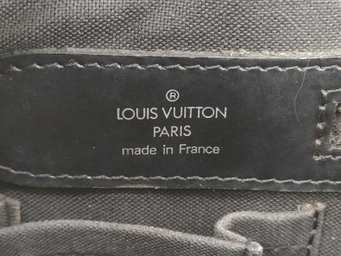 LOUIS VUITTON Taiga Casbeck PM M31022 TH1014 Black Business Bag