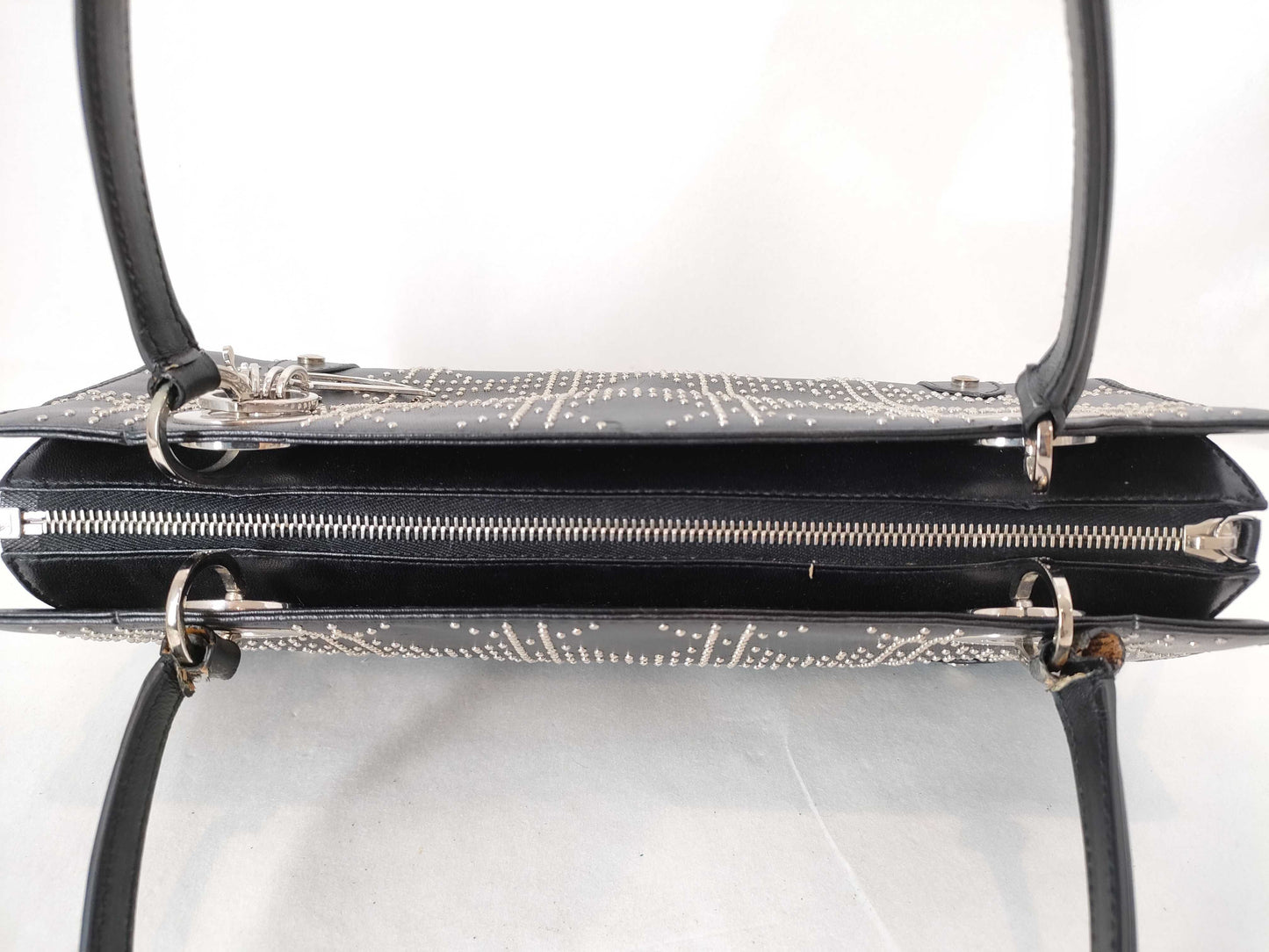 Dior Christian Dior Leather Handbag 05-MA-1003 Black Handbag