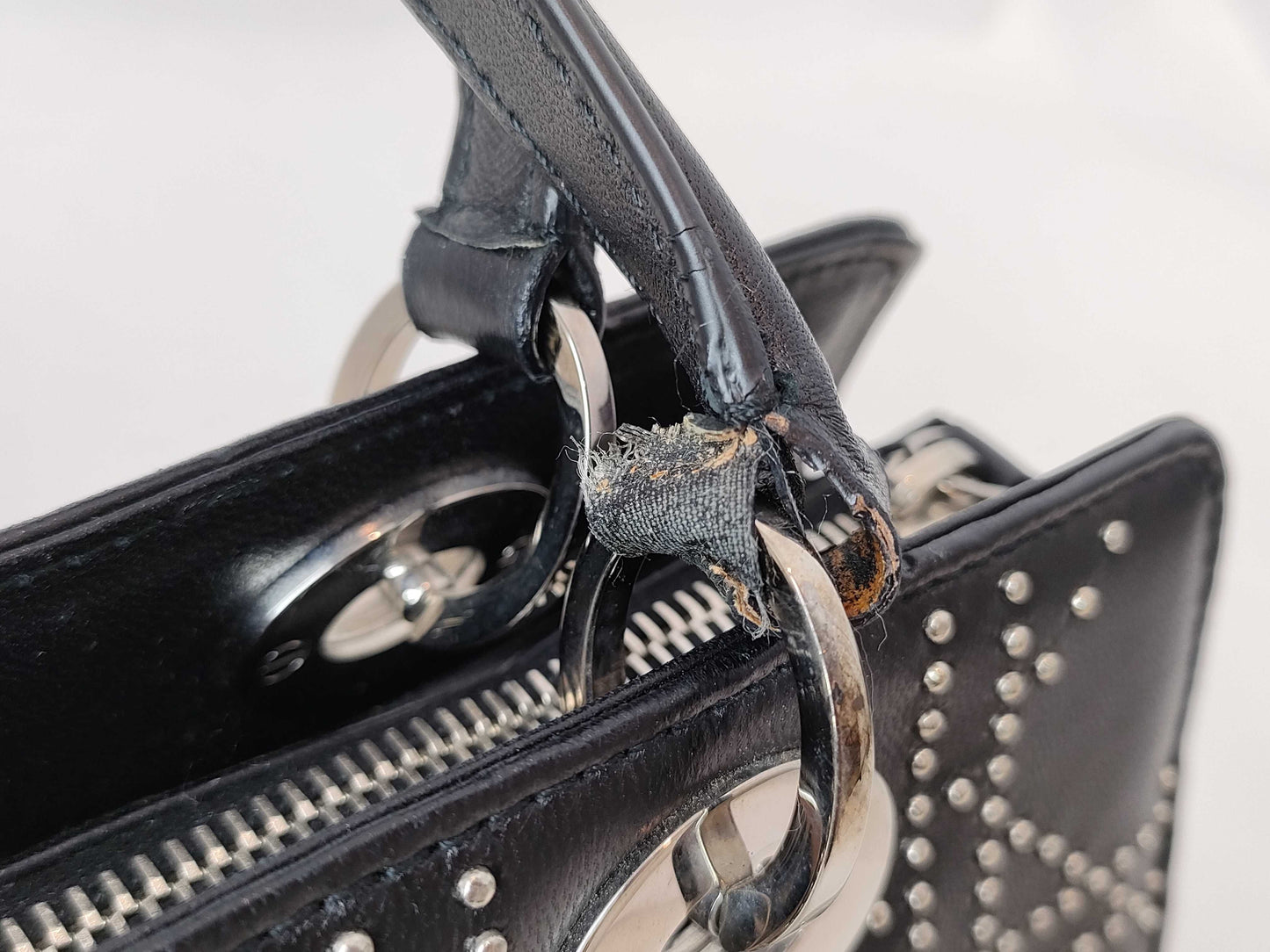 Dior Christian Dior Leather Handbag 05-MA-1003 Black Handbag