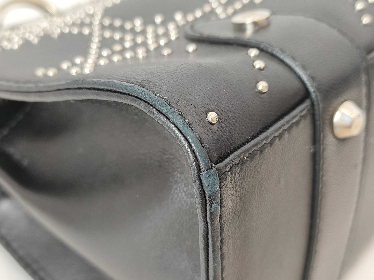 Dior Christian Dior Leather Handbag 05-MA-1003 Black Handbag