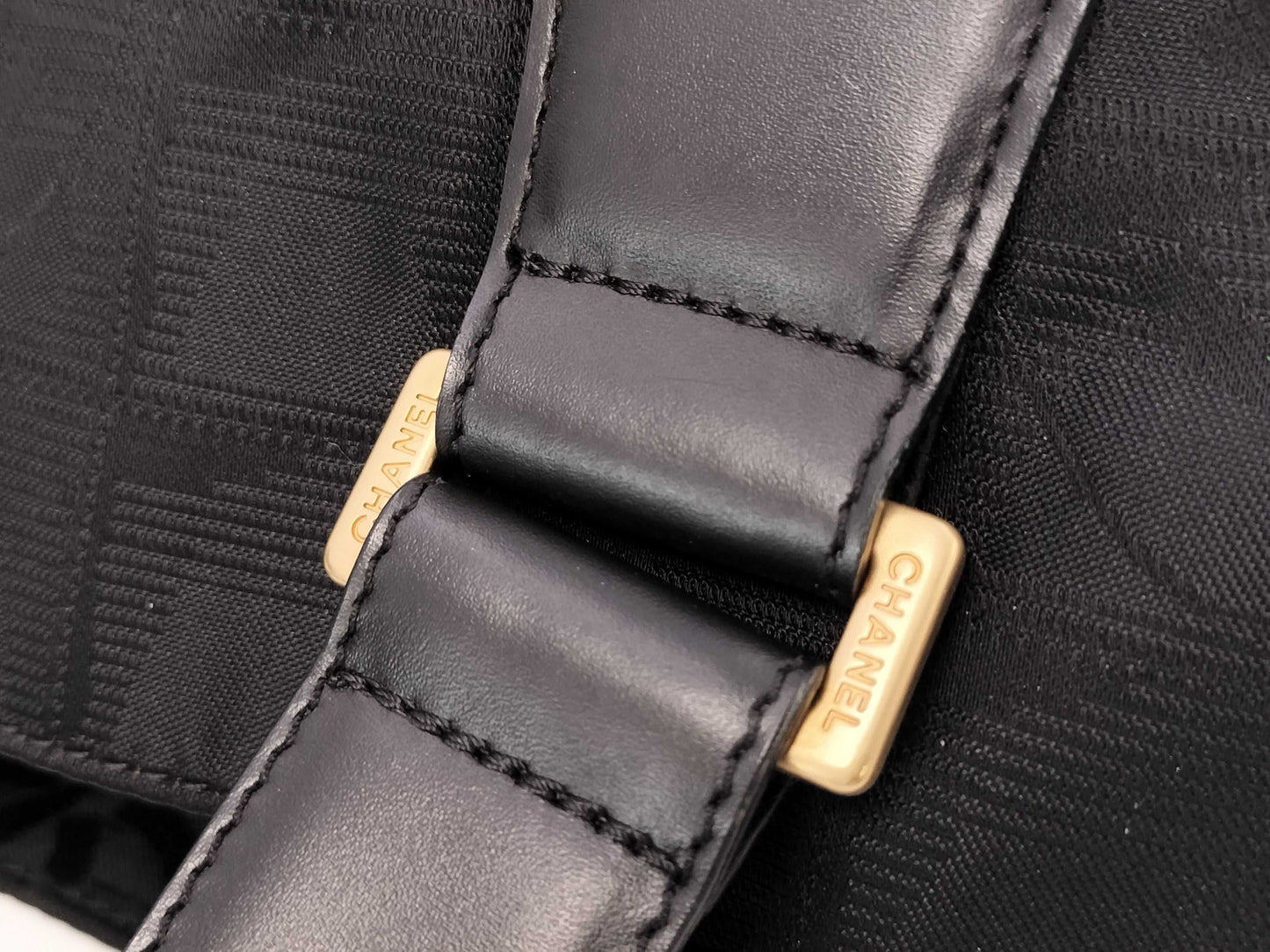 CHANEL Neutra 10 series handbag