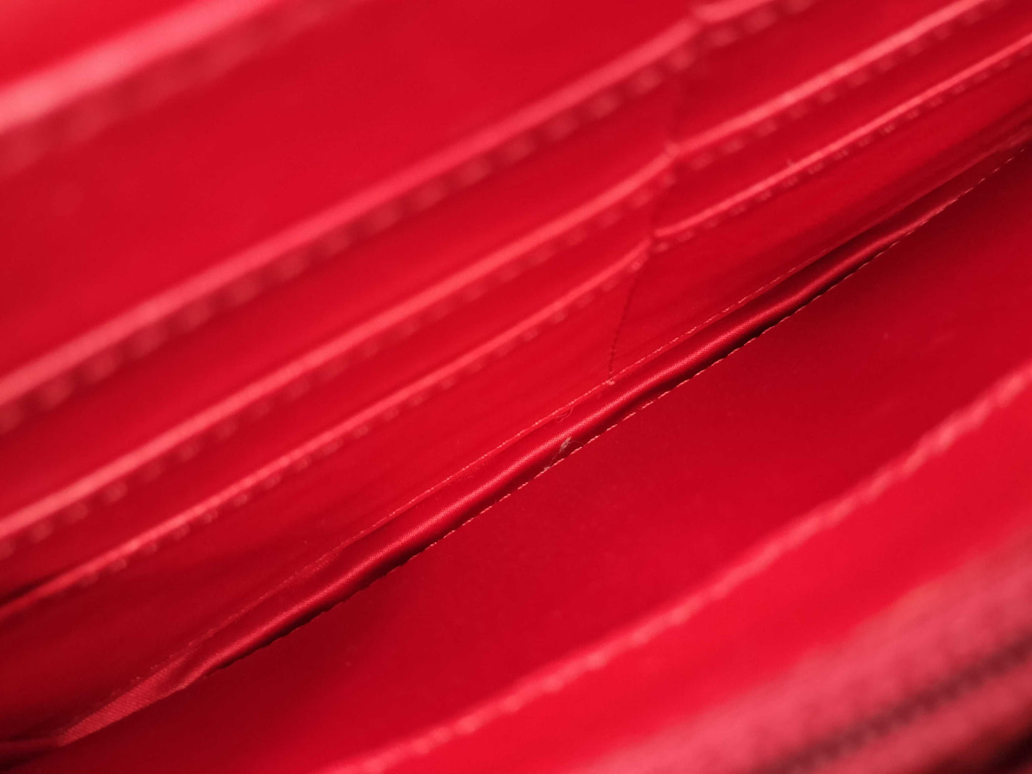 CHANEL Matelasse East West Lambskin Chain Wallet, Red, No. 14, Shoulder Bag
