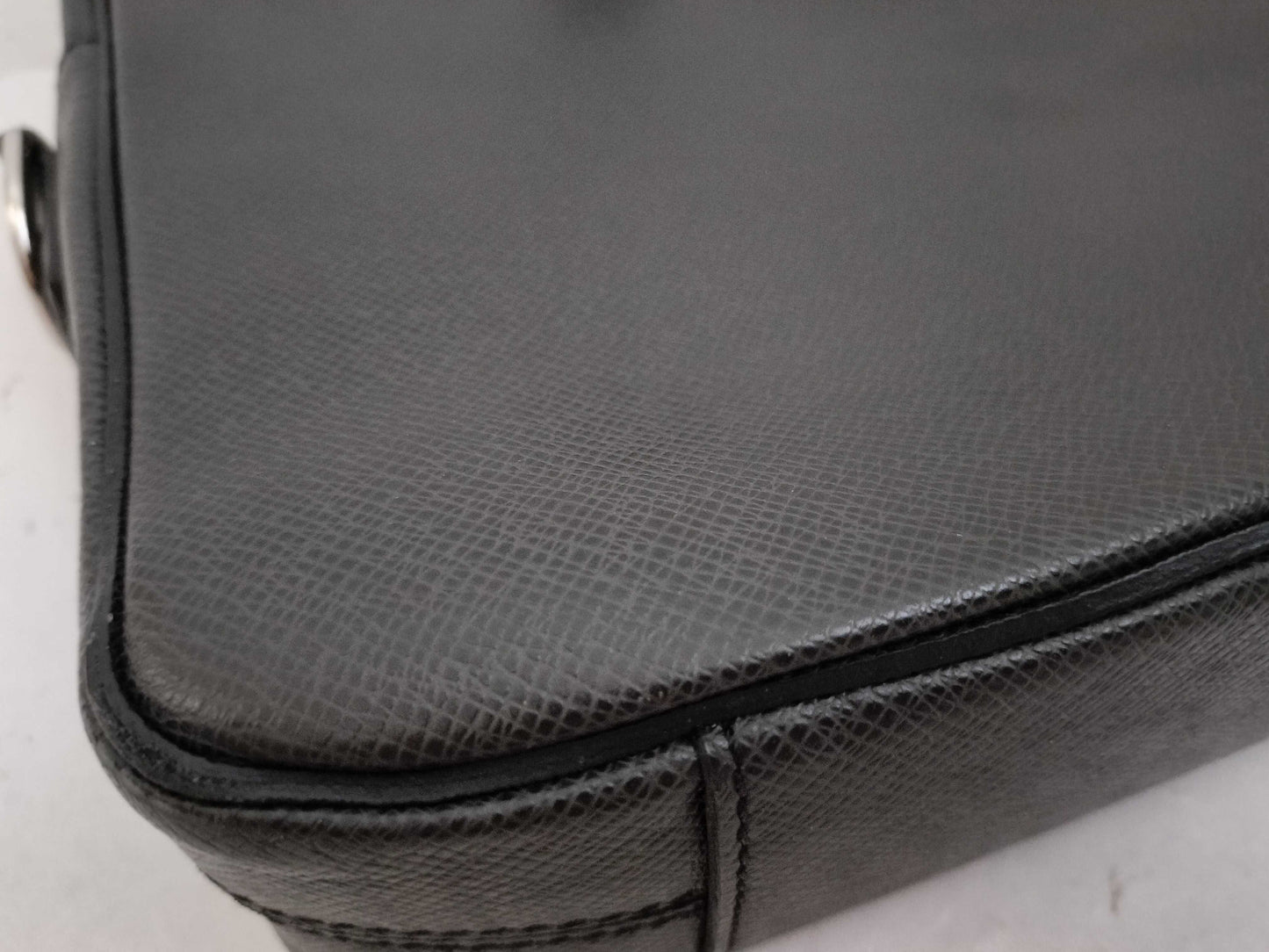 LOUIS VUITTON Taiga PDB MM 2-way Briefcase/Business Bag M33441