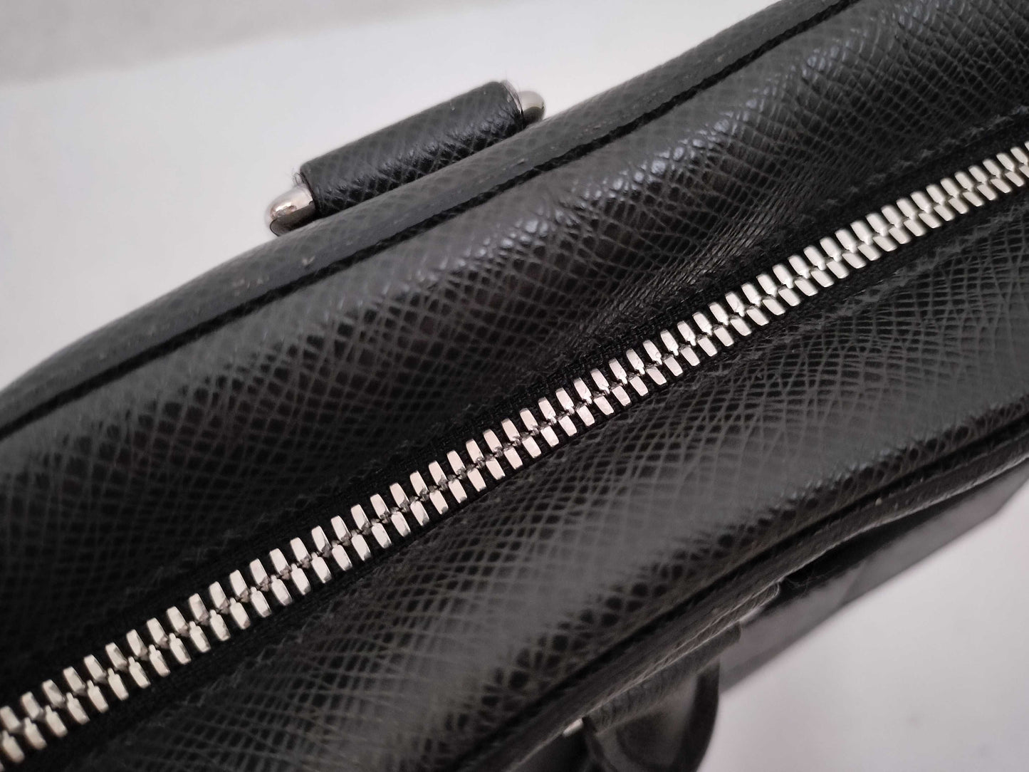 LOUIS VUITTON Taiga PDB MM 2-way Briefcase/Business Bag M33441