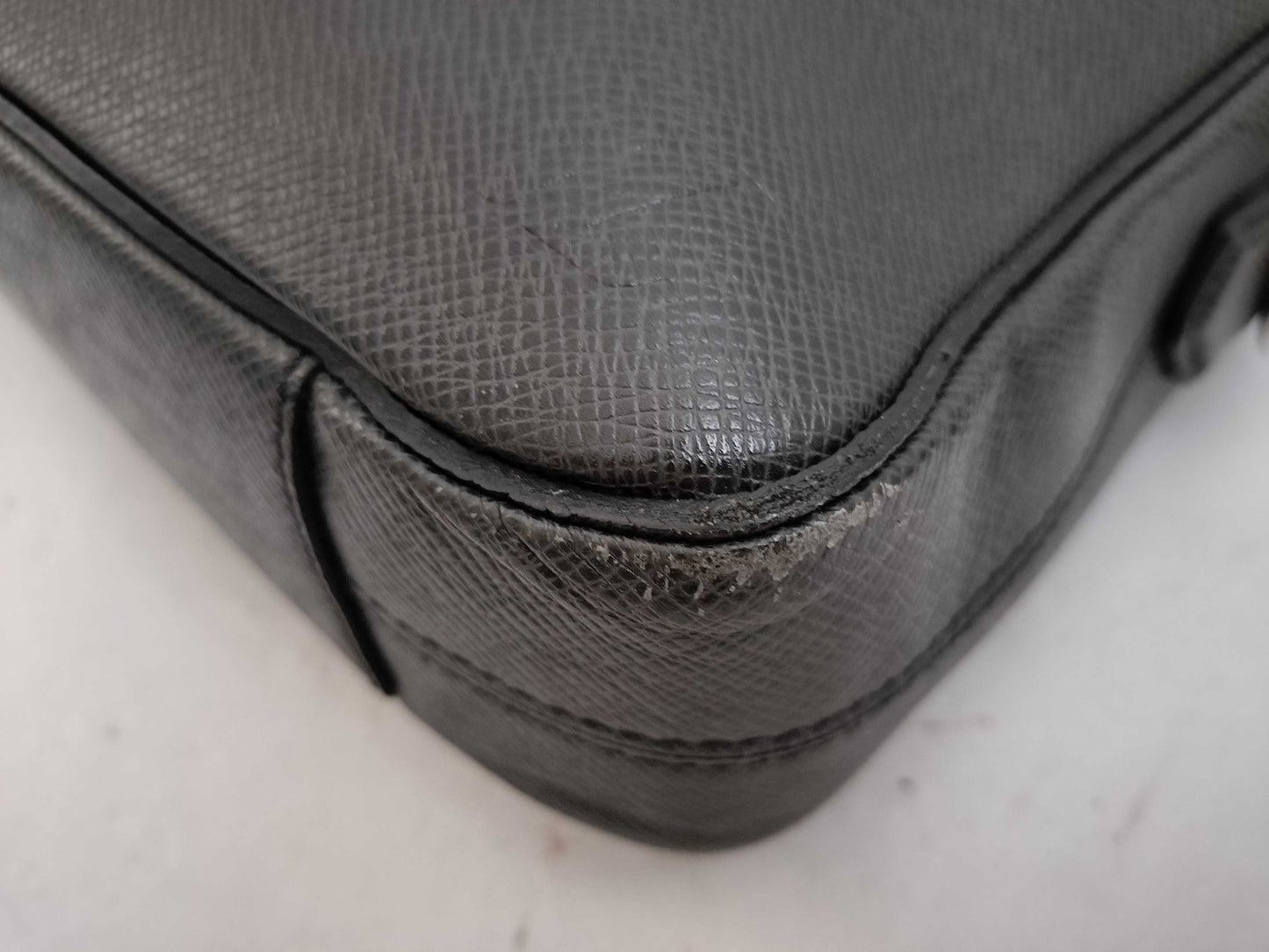 LOUIS VUITTON Taiga PDB MM 2-way Briefcase/Business Bag M33441