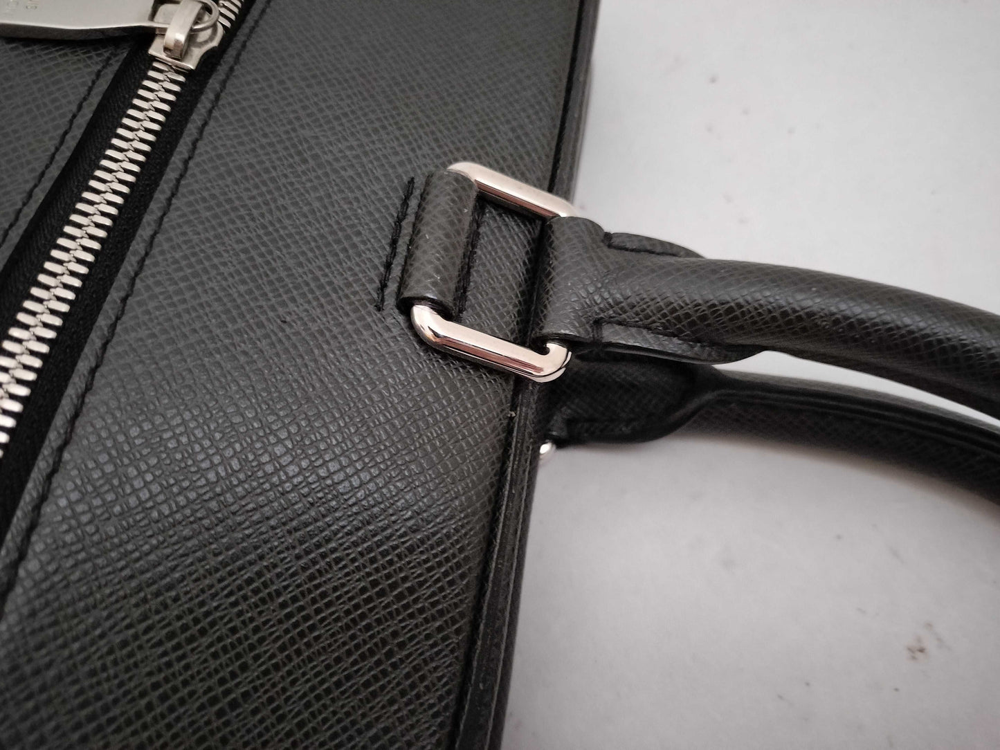 LOUIS VUITTON Taiga PDB MM 2-way Briefcase/Business Bag M33441