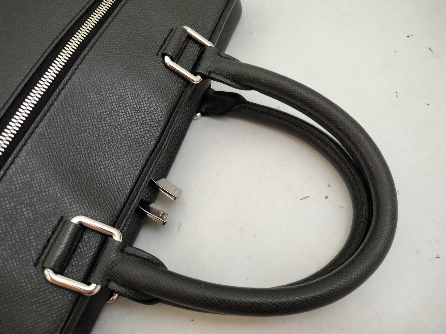 LOUIS VUITTON Taiga PDB MM 2-way Briefcase/Business Bag M33441