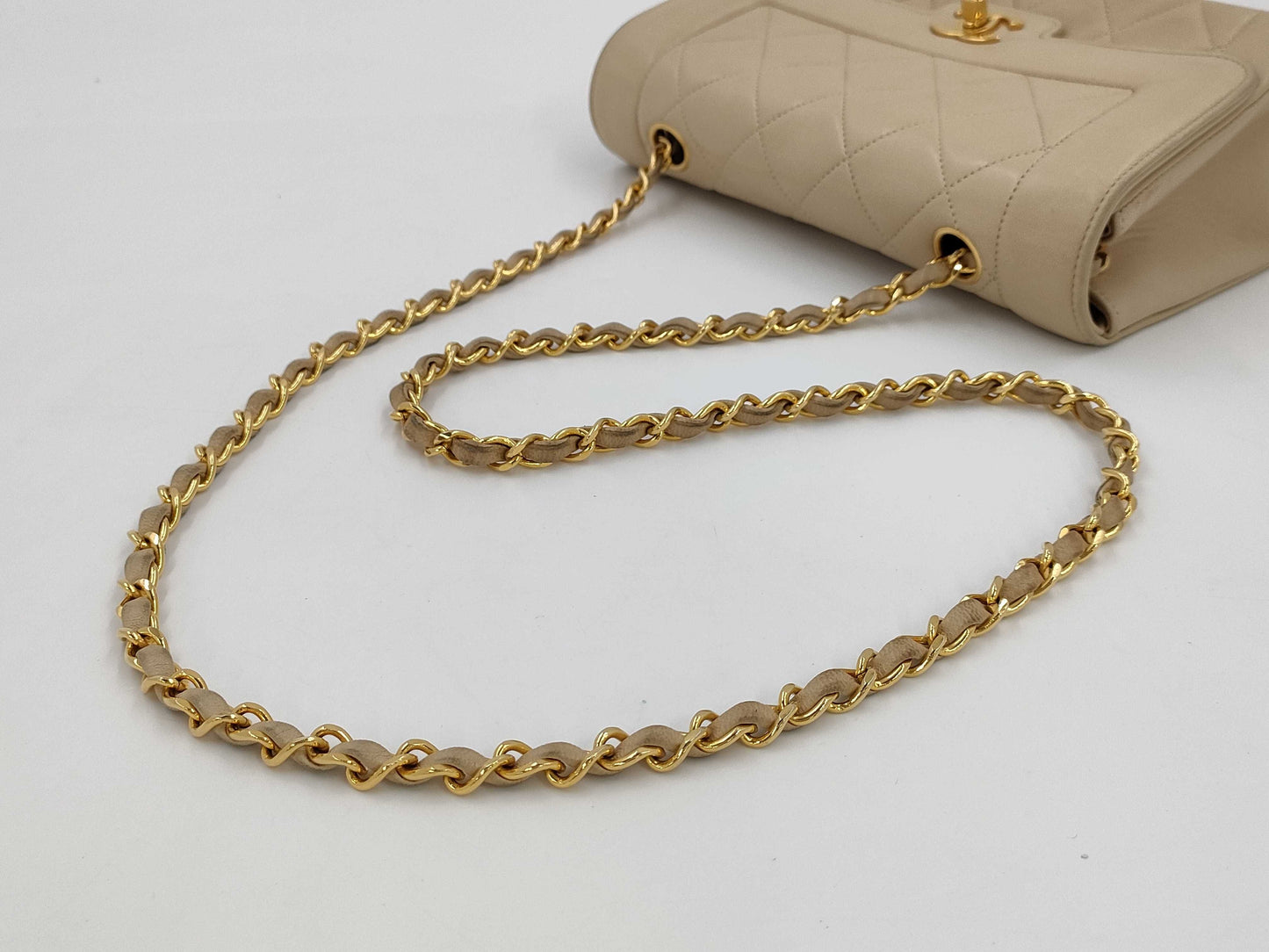CHANEL Diana Flap Chain Bag, Beige, 23cm, Lambskin, Strap Thread, No Seal, Warranty Card Included, 2046331, Shoulder Bag