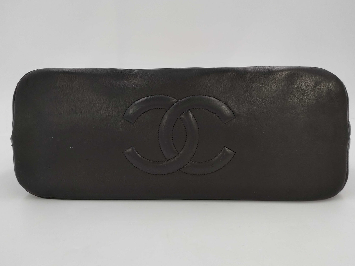 CHANEL Matelasse Chain Shoulder Bag in Black Lambskin with Box and Warranty 4409819