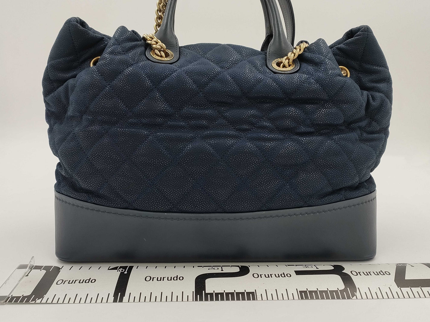 CHANEL Matelasse 2-way Chain Shoulder Bag in Navy Caviar Skin, Size 18