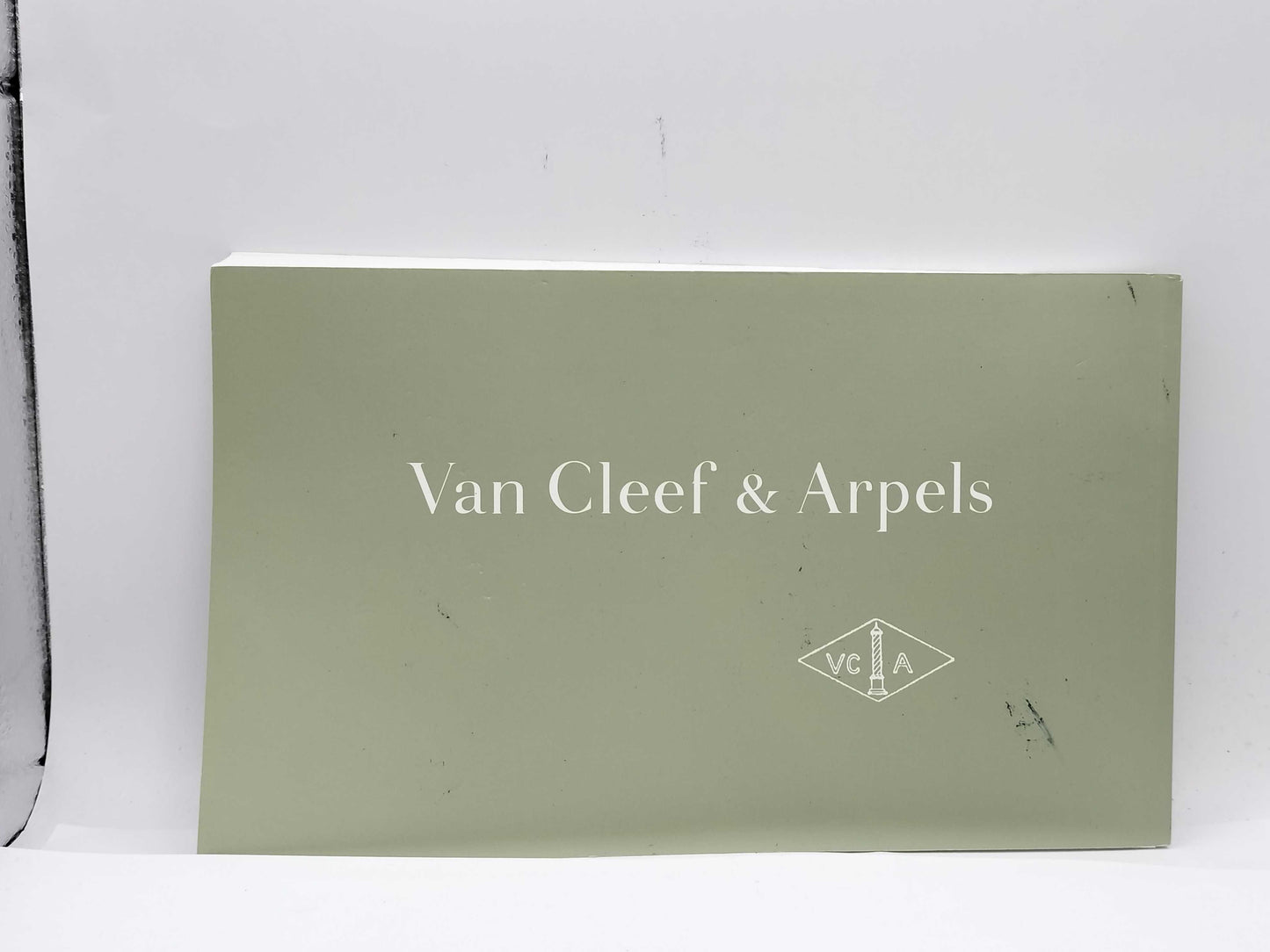 Van Cleef & Arpels Alhambra VCARD21900 136574 HH13560 Quartz 18K Onyx Women's Watch