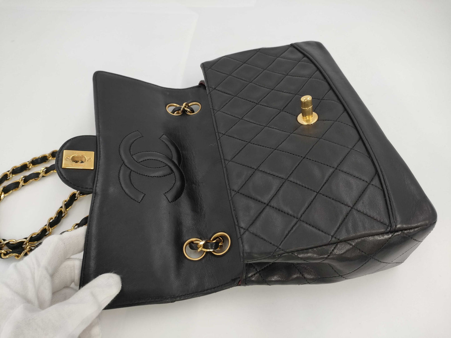 CHANEL Shoulder Bag Black