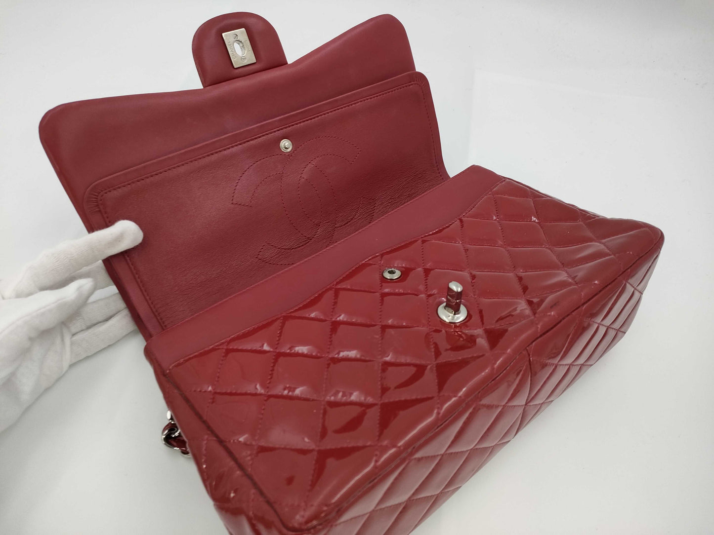 CHANEL Matelasse Shoulder Bag