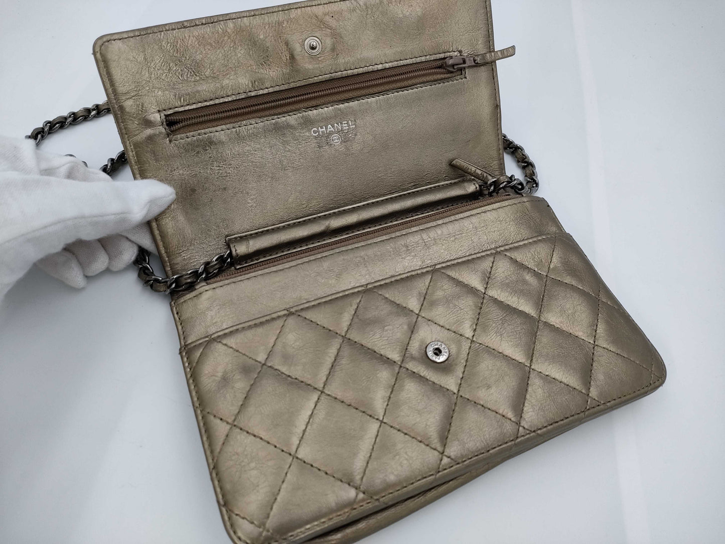 CHANEL Matelasse Chain Shoulder Bag