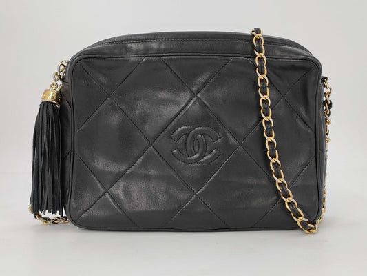 CHANEL shoulder bag