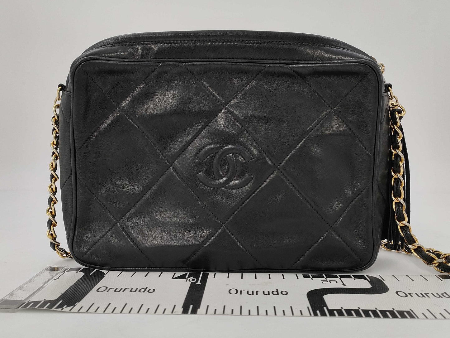 CHANEL shoulder bag