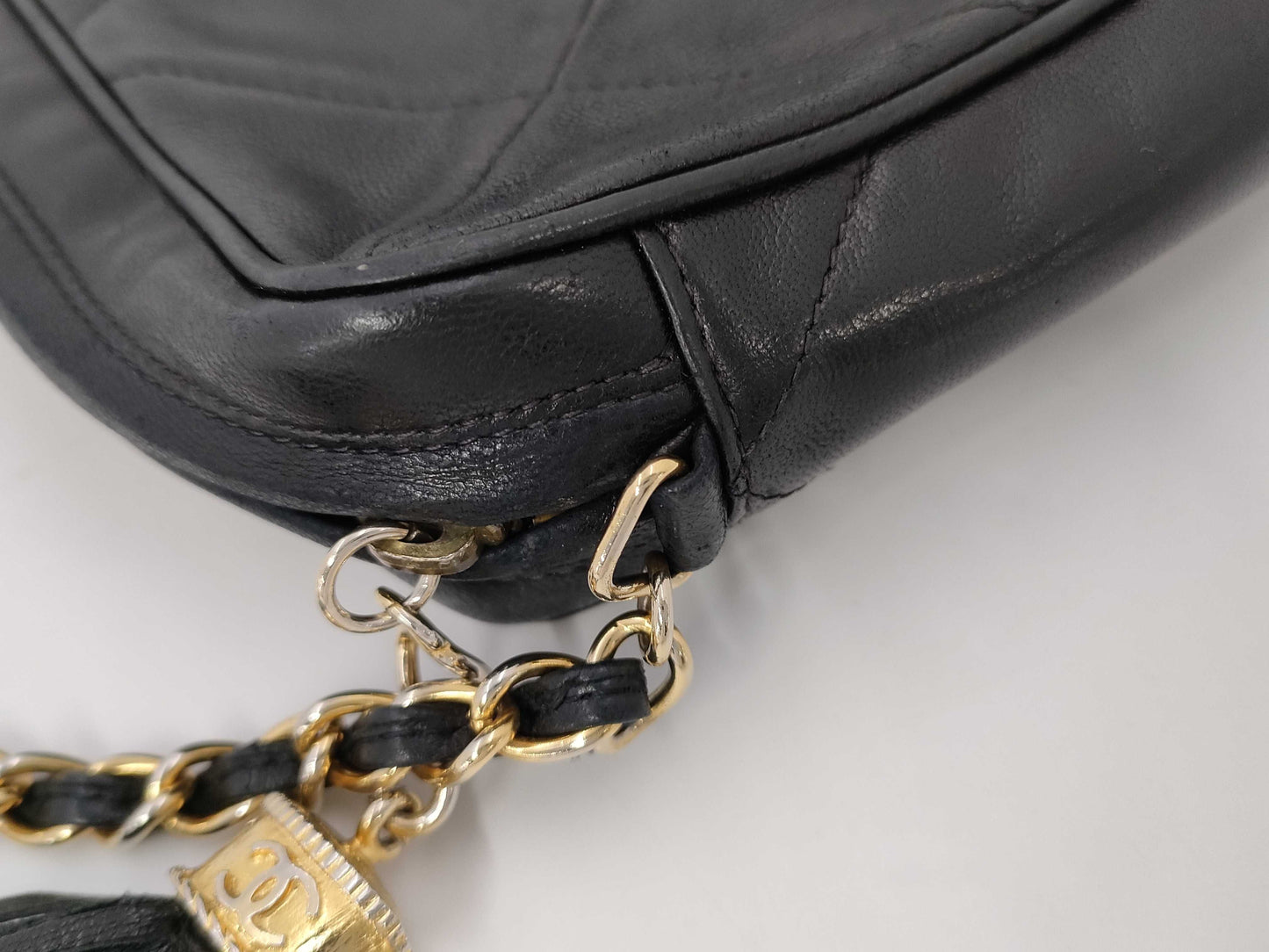 CHANEL shoulder bag